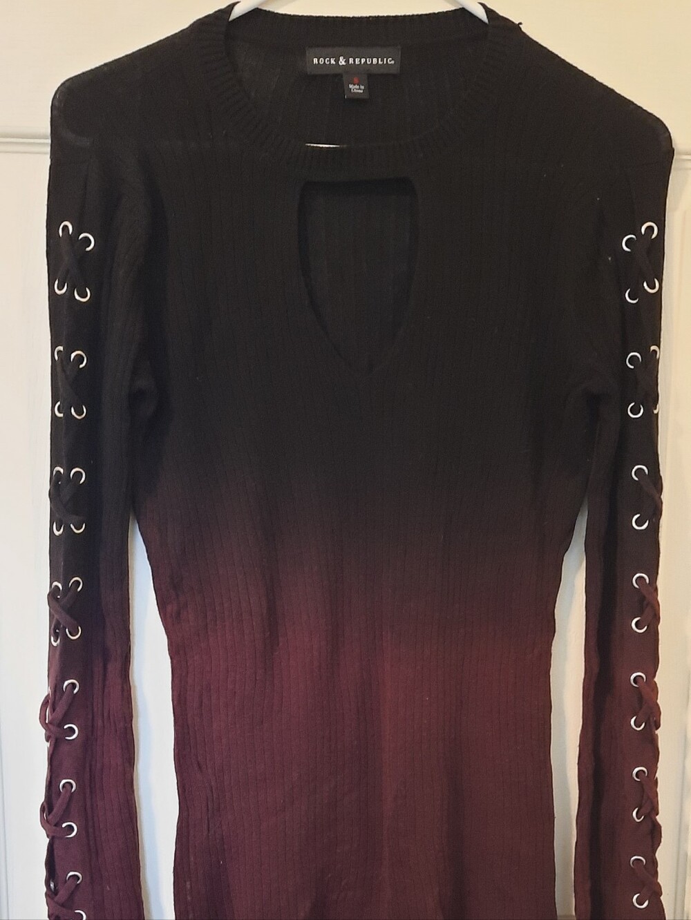 Rock & Republic Black to Purple Ombre Lace-Up Sleeve Ribbed Long Sleeve Top